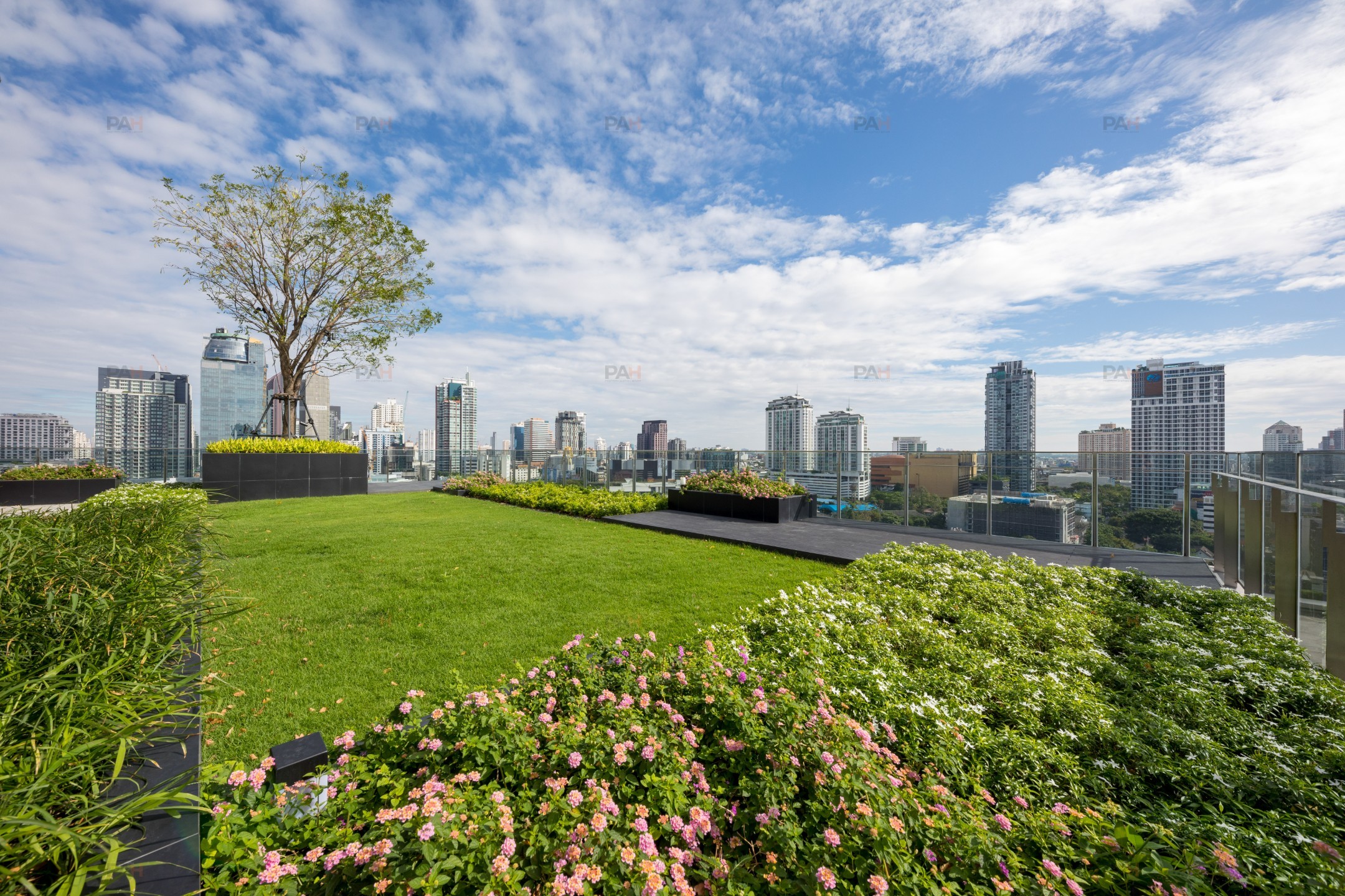 The Room Sukhumvit 38 - Image 5